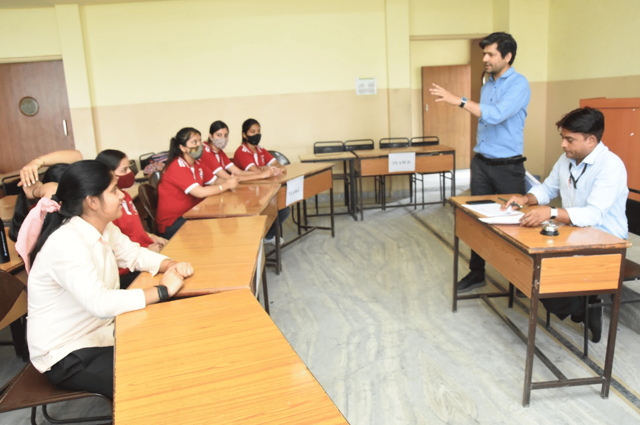 Biyani Girls College Jaipur Classroom photo 13
